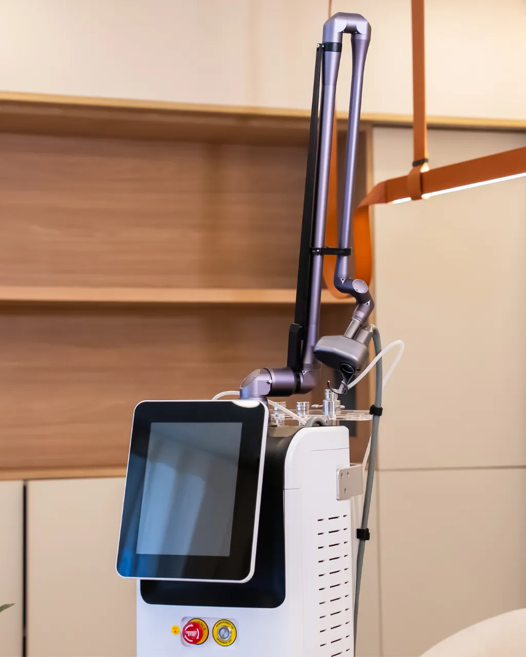 Láser CO₂ Fraccionado 40 W — miniatura 2